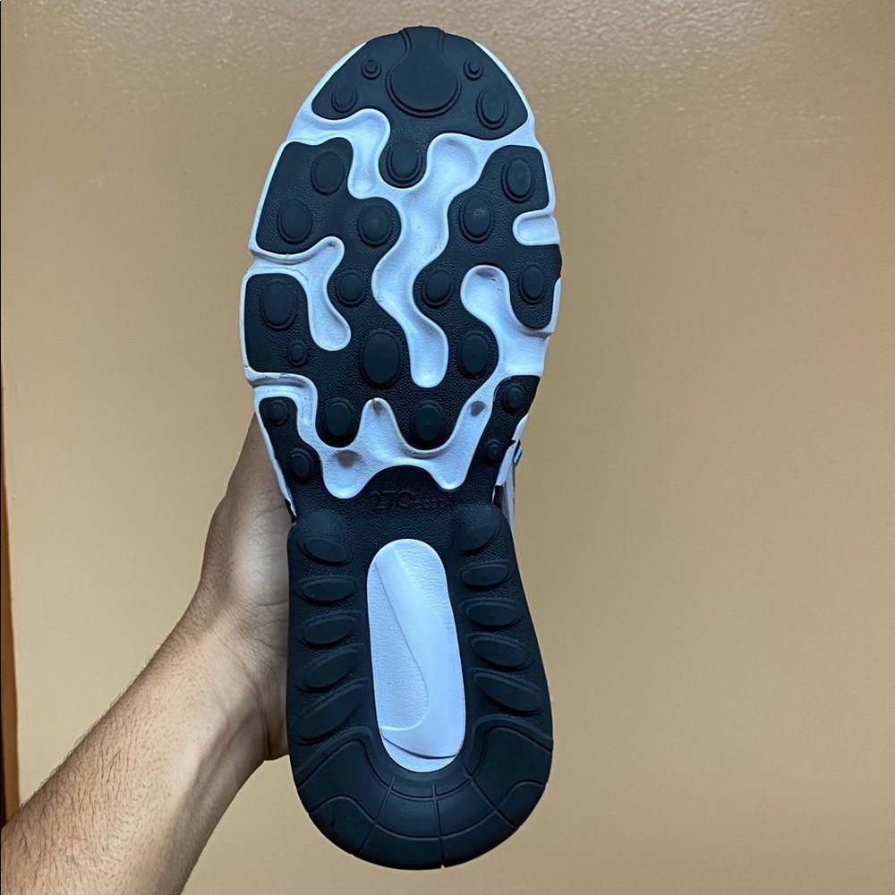 Nike Air Max 270 React Women’s Running Sneakers Gunsmoke Aurora SZ 8 BQ0103-007 - Picture 14 of 16